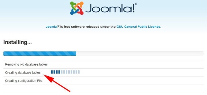 Зависає установка Joomla